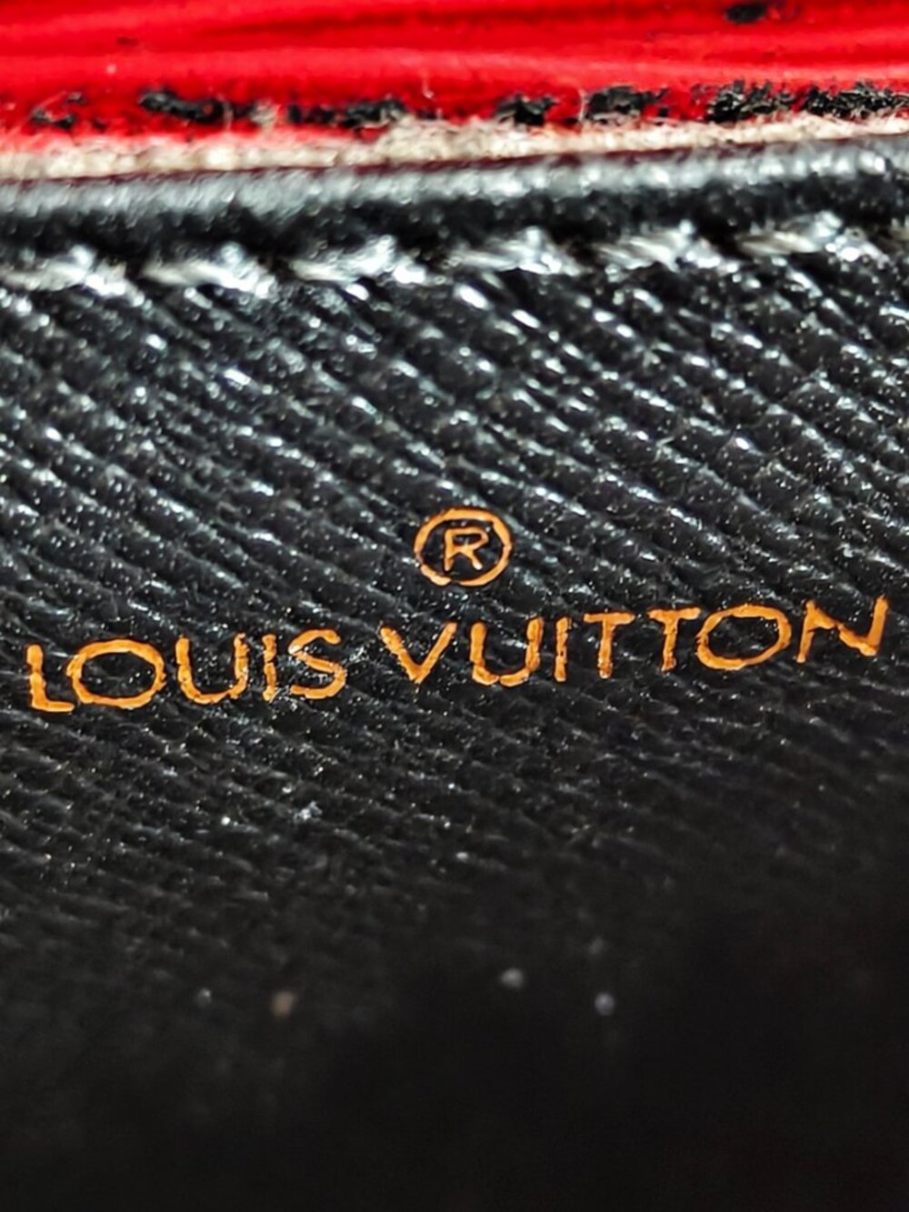 Louis Vuitton Epi Saint Cloud PM Red Castilian Leather Crossbody Shoulder Bag - Picture 15 of 15